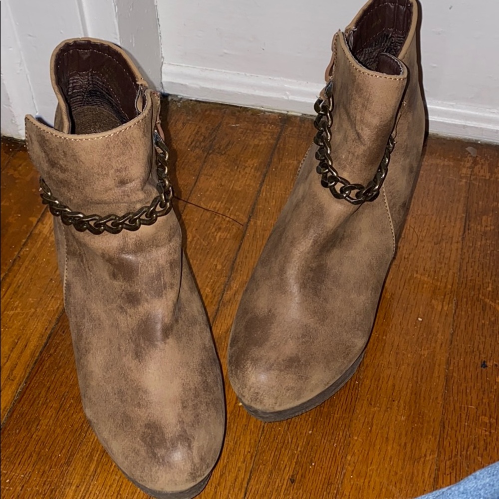 Women’s pumps in good condition, barely used!